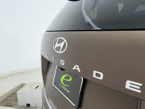 Used 2026 Hyundai Palisade Calligraphy AWD/4WD image 16