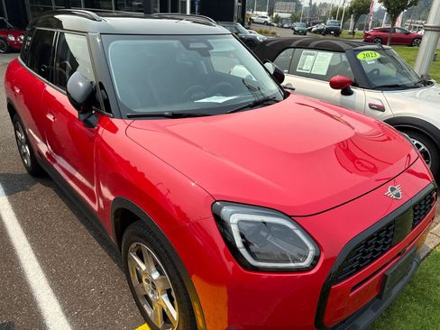 Used 2025 MINI Cooper Countryman S w/ Comfort Package Max AWD/4WD image 2