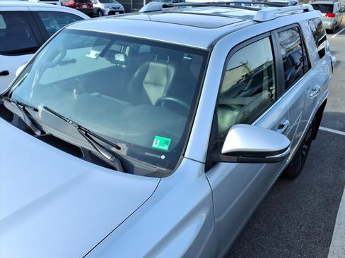 Used 2017 Toyota 4Runner Limited image 3