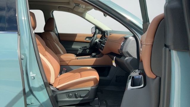 New 2026 Nissan Pathfinder Platinum w/ Cargo Package FWD image 21