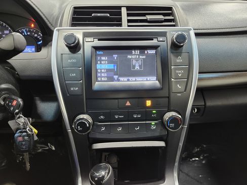 Used 2015 Toyota Camry LE FWD image 27