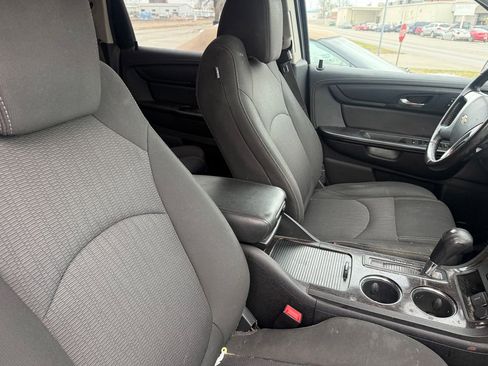Used 2016 Chevrolet Traverse LT w/ Traveler's Package image 5