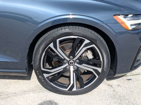 Used 2024 Volvo S60 B5 Plus FWD image 12
