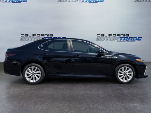 Used 2023 Toyota Camry LE image 4