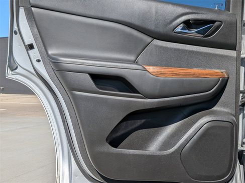 Used 2017 GMC Acadia Denali w/ Technology Package image 23