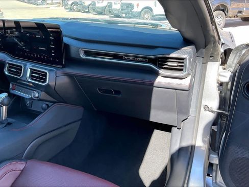 Used 2025 Ford Mustang Premium image 18