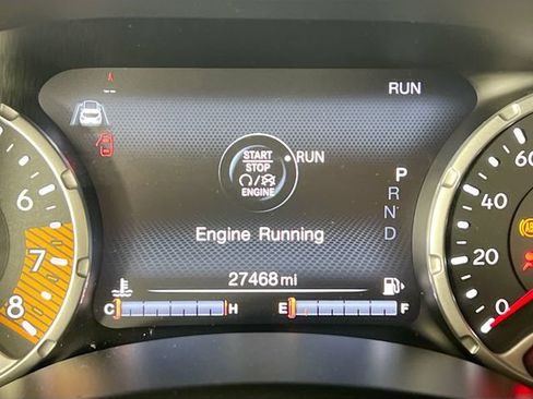 Used 2022 Jeep Renegade Latitude w/ Convenience Group AWD/4WD image 13