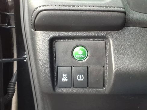 Used 2021 Honda HR-V LX image 16