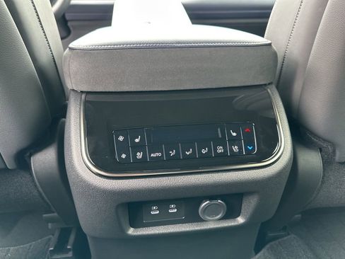 New 2026 INFINITI QX80 4WD w/ Sport Exterior Package image 37