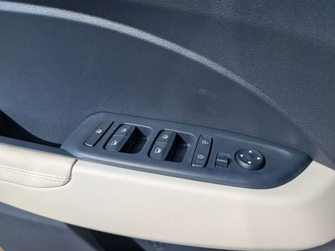 New 2026 Hyundai Venue SEL FWD image 14