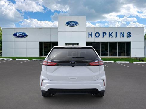 New 2024 Ford Edge SE w/ Black Appearance Package image 5