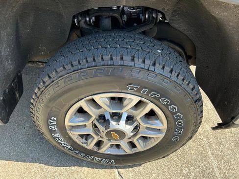 Used 2024 Chevrolet Silverado 2500 LT image 24