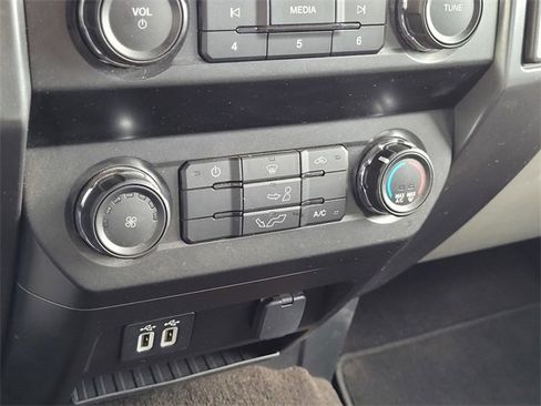 Used 2020 Ford F150 XLT image 11