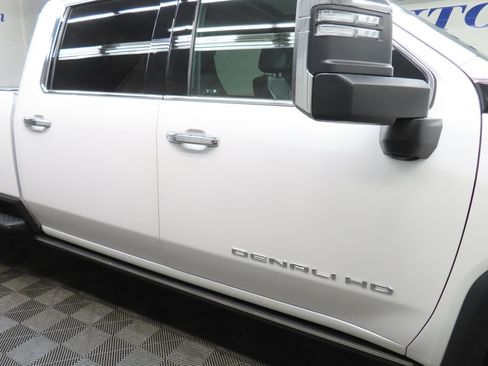 Used 2024 GMC Sierra 3500 Denali w/ Denali Reserve Package image 41