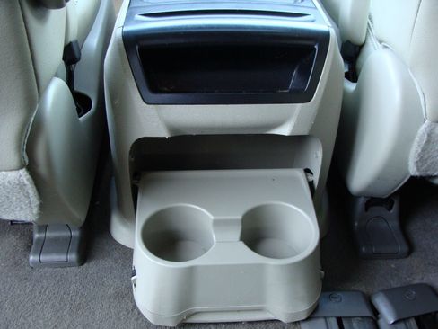 Used 2014 Toyota Sienna XLE FWD image 27