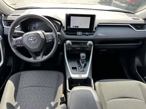 Used 2025 Toyota RAV4 XLE image 18