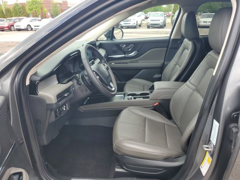 Certified 2024 Lincoln Corsair AWD w/ Equipment Group 101A image 12