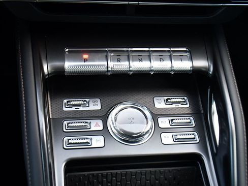 New 2026 Lincoln Nautilus Premier AWD/4WD image 33