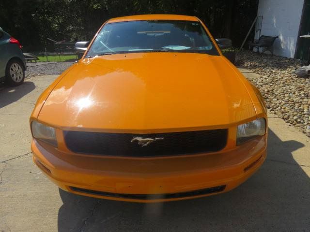 Used 2007 Ford Mustang Coupe RWD image 2