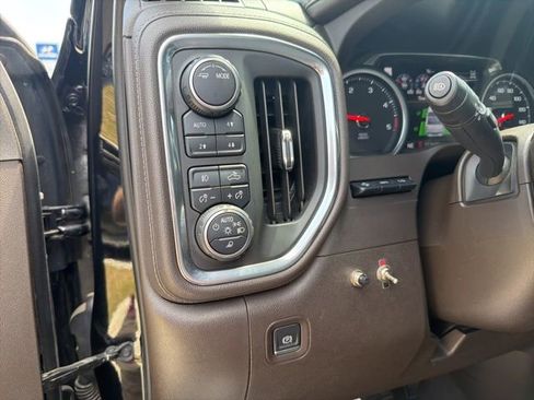 Used 2021 Chevrolet Silverado 2500 LTZ w/ Z71 Chrome Sport Edition AWD/4WD image 13