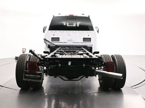 New 2026 Ford F450 XL w/ XL Chrome Package RWD image 7