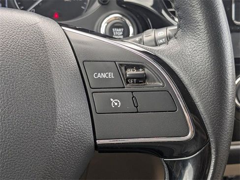 Used 2018 Mitsubishi Outlander SEL image 27