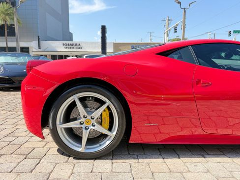 Used 2011 Ferrari 458 Italia Coupe RWD image 28