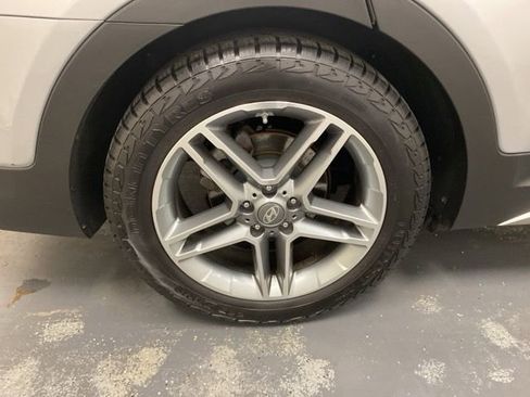 Used 2017 Hyundai Santa Fe Limited image 32