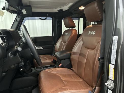 Used 2017 Jeep Wrangler Unlimited Sahara w/ Max Tow Package image 17