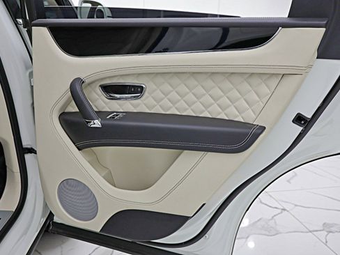 Certified 2017 Bentley Bentayga AWD/4WD image 47