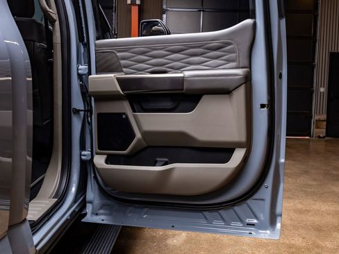 Used 2026 Ford F450 Platinum w/ Platinum Plus Package image 39