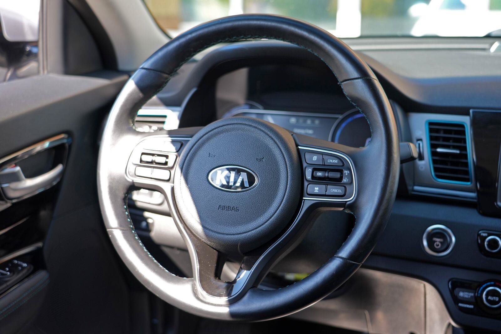 Used 2019 Kia Niro EX Premium FWD image 21