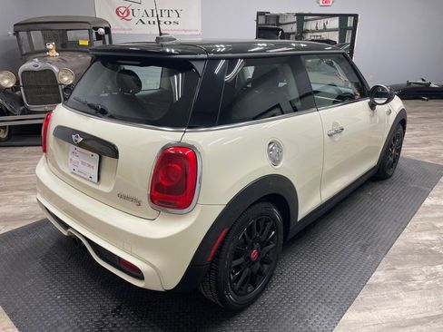 Used 2017 MINI Cooper S w/ Premium Package image 4