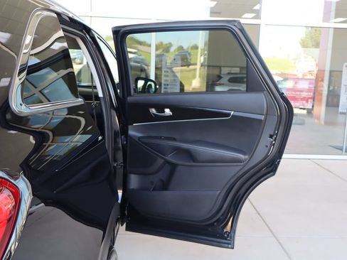 Used 2020 Kia Sorento LX w/ LX I4 Convenience Package AWD/4WD image 36