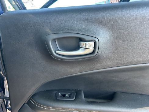 Used 2018 Jeep Compass Latitude w/ Popular Equipment Group image 40