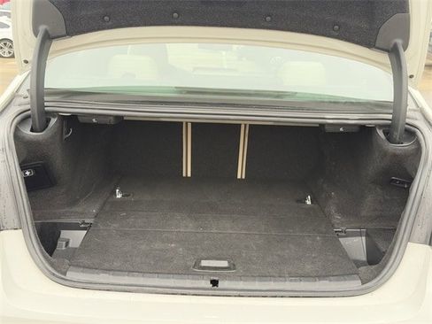 Used 2023 BMW 530e image 34