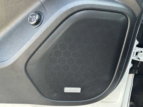 Used 2023 GMC Acadia Denali image 25