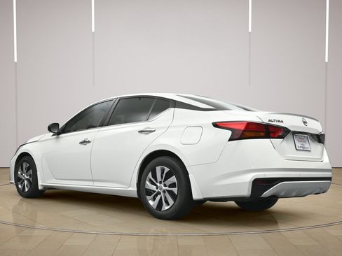 Certified 2024 Nissan Altima 2.5 S FWD image 26