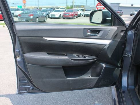 Used 2014 Subaru Legacy 2.5i Premium AWD/4WD image 10