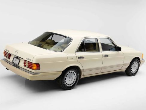 Used 1991 Mercedes-Benz 350 SD image 3