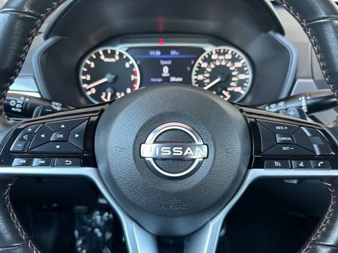 Used 2025 Nissan Altima 2.5 SR FWD image 19