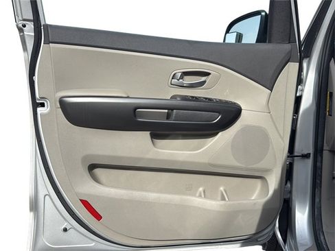 Used 2016 Kia Sedona LX w/ Option Group 020 image 26