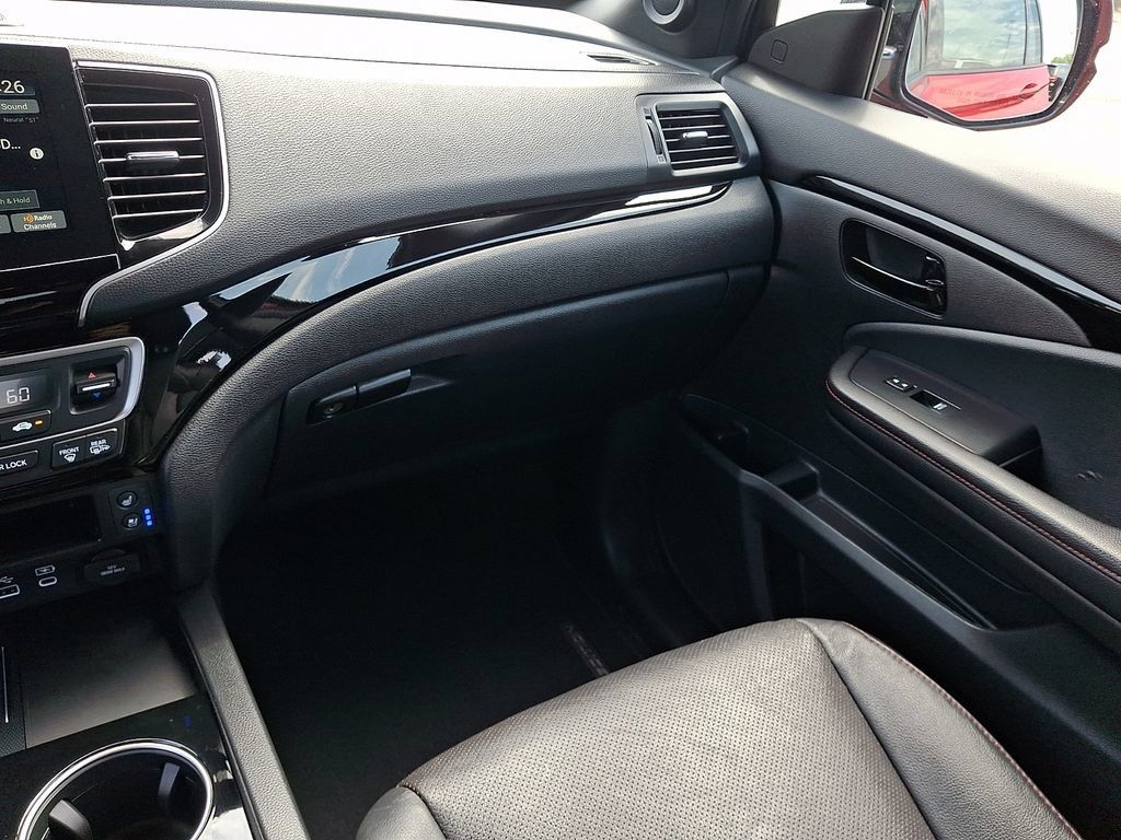 Used 2024 Honda Passport Black Edition image 17