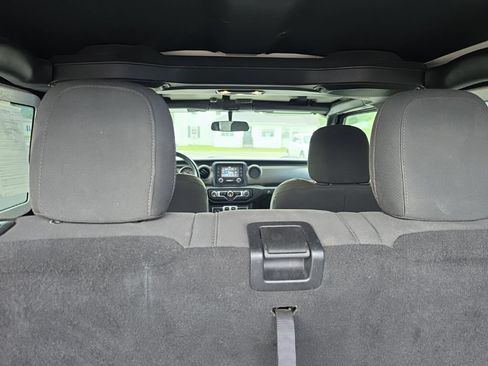 Used 2019 Jeep Wrangler Sport AWD/4WD image 11