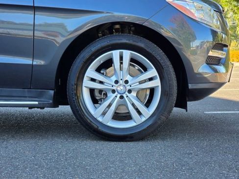 Used 2014 Mercedes-Benz ML 350 2WD image 39