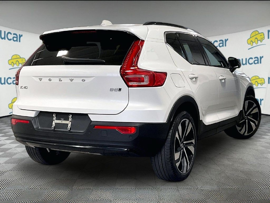 Used 2024 Volvo XC40 B5 Plus w/ Protection Package Premier AWD/4WD image 6