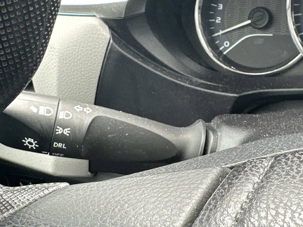 Used 2015 Toyota Corolla LE FWD image 25
