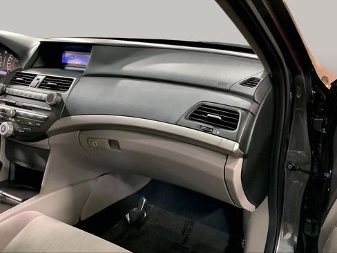 Used 2011 Honda Accord LX image 18