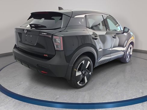 New 2026 Nissan Kicks SR FWD image 5