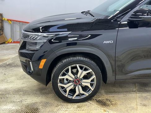 Certified 2023 Kia Seltos SX w/ SX Sunroof Package image 20